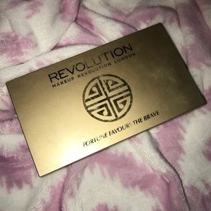 Makeup Revolution eyeshadow palette